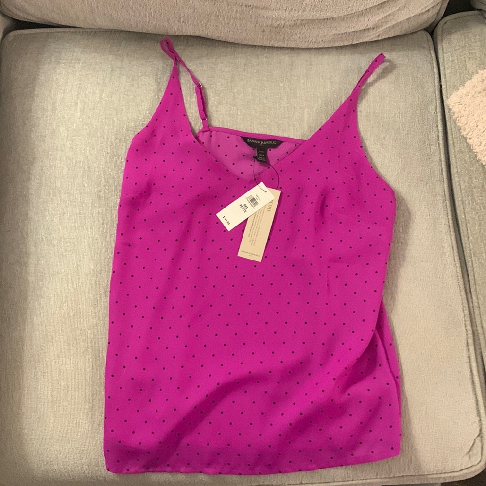 Petite XS banana republic tank top. Never worn. Tags on